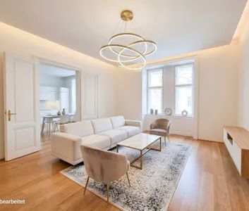 Luxuriöse Altbauwohnung in einem prächtigen historischen Haus in der Nähe des Servitenviertels und des Lycée - Foto 2