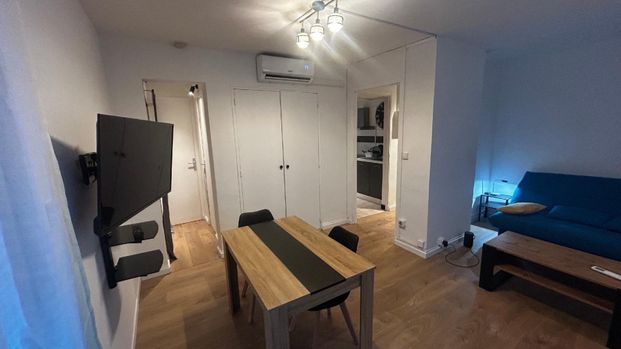 A LOUER // AVIGNON T1 meublé situé en rez-de-chaussée - Photo 1