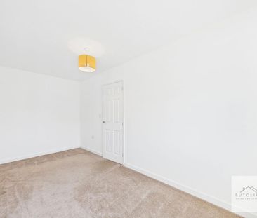 2 bedroom semi-detached house to rent - Photo 6