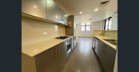 Spacious 2 bedroom apartment for lease - Timber floor, fresh paint and new LED lights - Photo 5