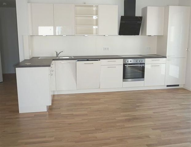 Ideale Lage für Lux-Pendler!! 2 Zimmer Wohnung mit Einbauküche und Balkon sowie toller Mosellage. - Foto 1