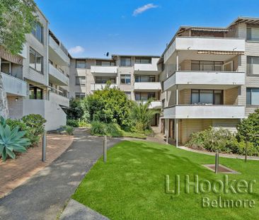 Contemporary One-Bedroom Unit on First Floor! - Photo 3