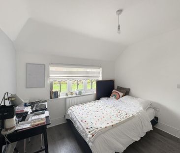 4 bedroom detached house to rent - Photo 2