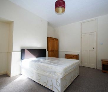 2 bedroom property to rent - Photo 3