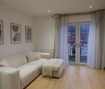 2 Barnetts Lodge, Barnetts Road, Belfast, BT5 7FS - Photo 2