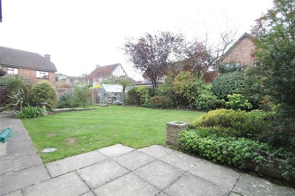 4 bedroom detached house to rent - Photo 1