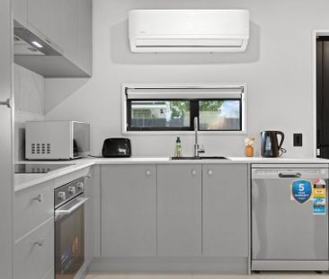 Modern 2BR Townhouse close to CBD - Photo 6