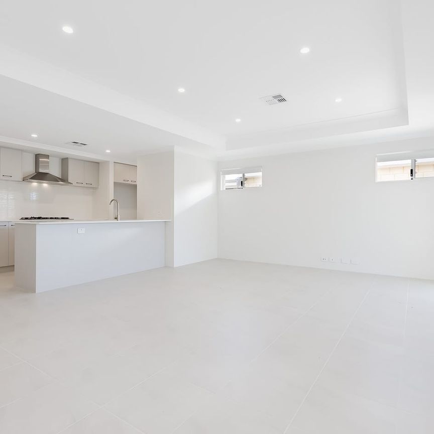 Brand New Family Home - Photo 1