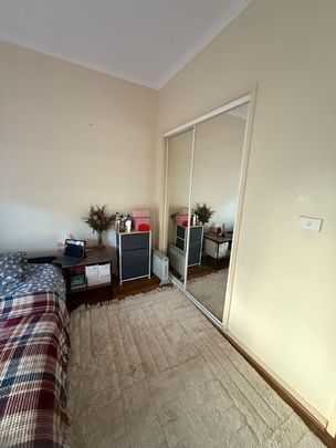 West Melbourne - Photo 1