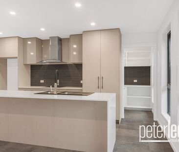 2 / 8 Peppermint Place, Prospect TAS 7250 - Photo 4