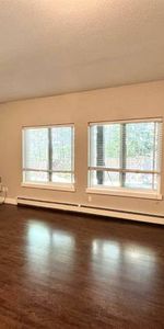 🌟 Rental Opportunity in Sullivan, Surrey! 🌟 2 bed + 1 bath - Photo 3