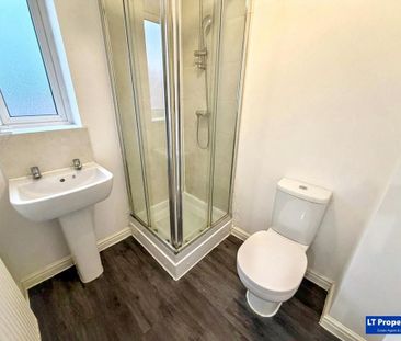 3 bedroom semi-detached house to rent - Photo 4