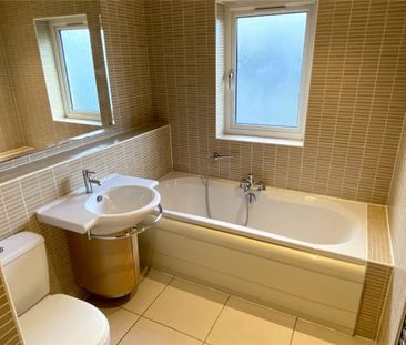 Waterstone Court, Halifax Road, Dewsbury, WF13 - Photo 5