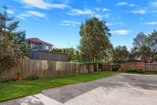 OVER SIZED 2 BEDROOM APARTMENT RIGHT OPPOSITE THE BEACH! - Photo 1