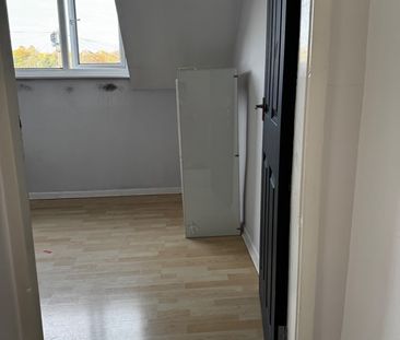 Room in a Shared House, Normanton Spring Road, S13 - Photo 4