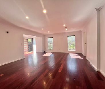 Welcoming North Facing Four Bedder double storey family home in the... - Photo 2