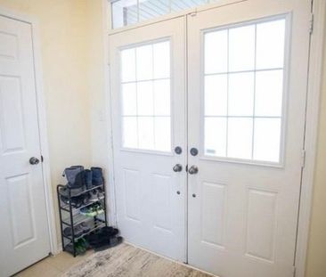 For Lease - 96 Warner Lane, Brantford, Ontario - Photo 3