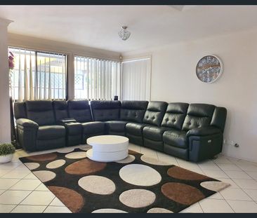 Four Bedroom House With Ducted Air Conditioning - Photo 4