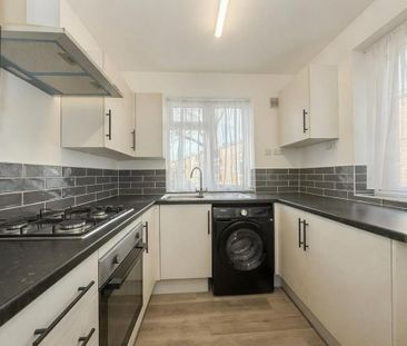 2 bedroom maisonette to rent - Photo 4