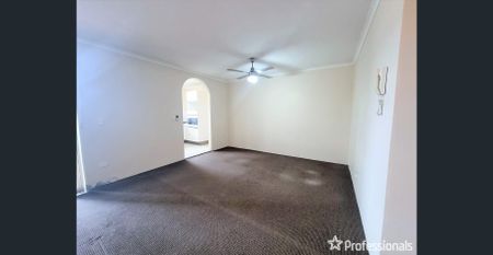 Ground Floor Spacious 2 Bedroom Unit - Photo 3