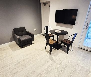 4 bedroom terraced house to rent - Photo 1