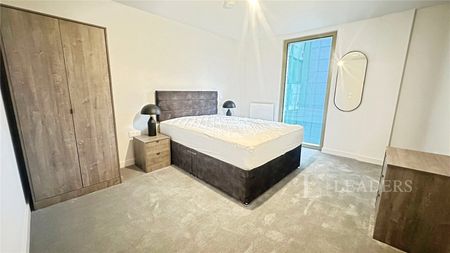 2 bedroom apartment to rent Castle Street, Luton, Bedfordshire, LU1 - Photo 2