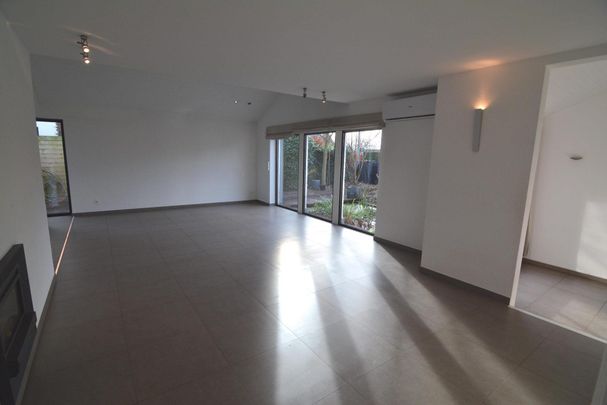 Ruime vrijstaande woning met tuin in het centrum van Vosselaar - Foto 1