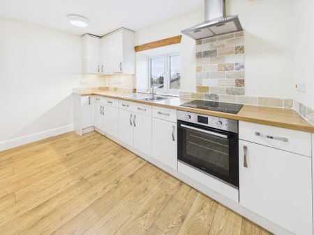 2 bedroom terraced house to rent - Photo 4