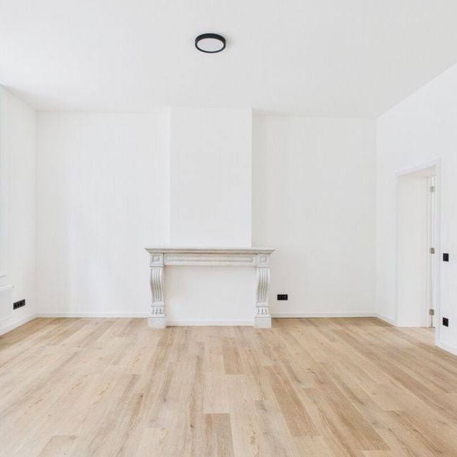 Appartement te huur in Brussel voor € 1.700 met 2 slaapkamers - Photo 1