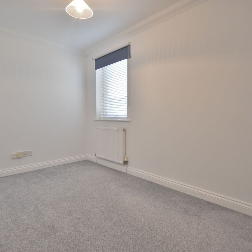 2 bedroom flat to rent, - Photo 1