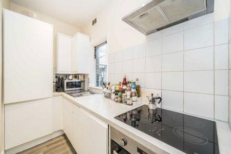 3 bedroom flat to rent - Photo 5