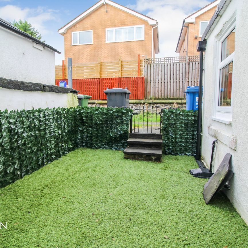 Bolton Road West, Ramsbottom - Photo 1