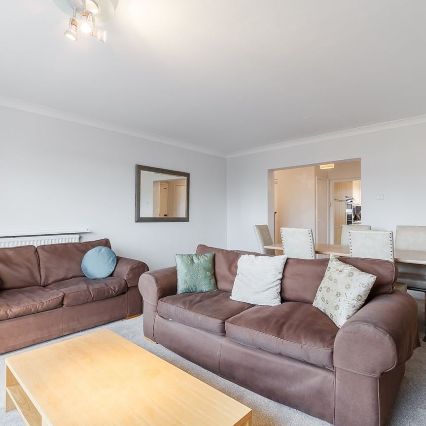 2 Bed Flat, Wessex Court, SW15 - Photo 1
