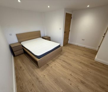 1 bedroom Flat To Let - Photo 3