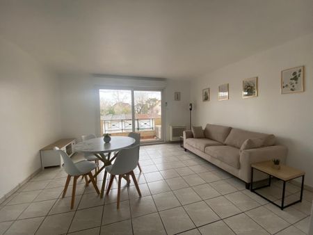 Location Appartement 2 pièces Meublé 39m² STE GENEVIEVE DES BOIS 91700 - Photo 2