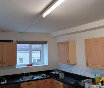 2 bedroom maisonette to rent - Photo 4