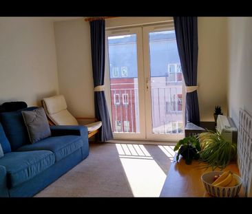 2 Bed Flat, Elmira Way, M5 - Photo 2