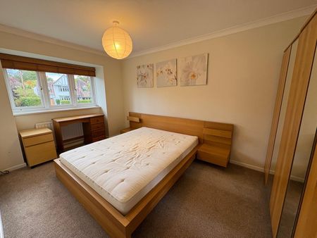 3 Bed Detached House, Grange Park, BS9 - Photo 2