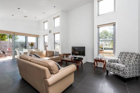 Vibrant Inner South Living - Photo 2