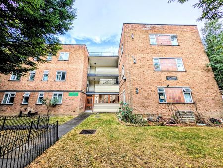 3 bedroom flat to rent - Photo 3