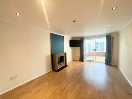 Bolyfant Crescent, Leamington Spa, CV31 - Photo 3