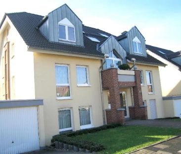 Renovierte 3-Zimmer-Wohnung mit Einbauküche in ruhiger und grüner Lage - Foto 1