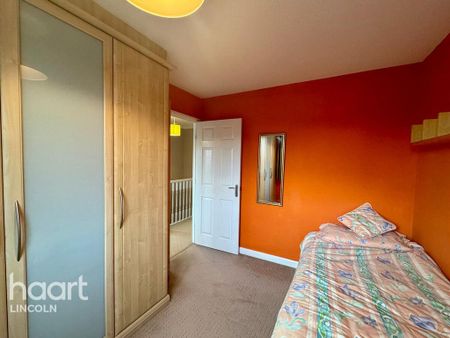 3 bedroom semi-detached house to rent - Photo 4