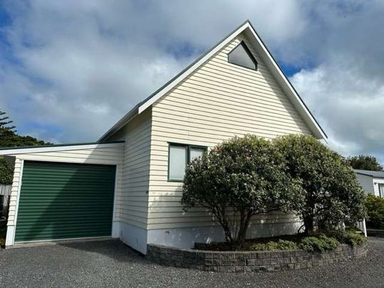 2 Bedroom in Prime Position - Beachlands - Photo 1