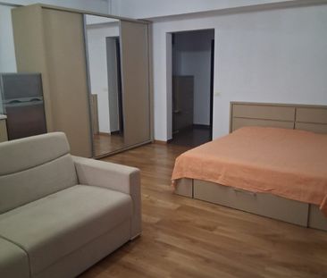 Ofer spre închiriere garsonieră în zona Unirii-Camera de Comerț - Photo 4