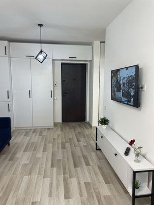 Aparatorii patriei studio etaj 6 - Photo 1