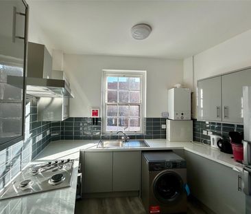 1 bedroom property to rent West Street, Fareham, Hampshire, PO16 - Photo 2