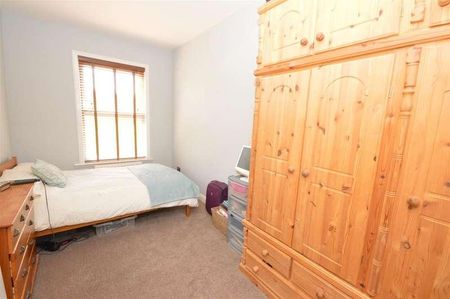 South Park, Lincoln, LN5 - Photo 4