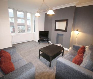 Rosemont Walk (room 4), Bramley, Leeds - Photo 4