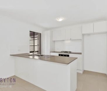 “Spacious Double Story Family Home in Schofields for Rent!” - Photo 4